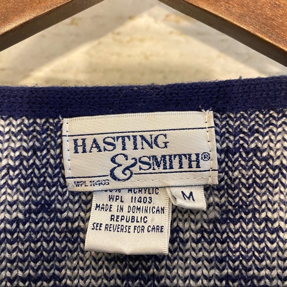 HASTING AND SMITH CHECKERED SWEATER Size Medium in Navy and White - Picture 11 of 12